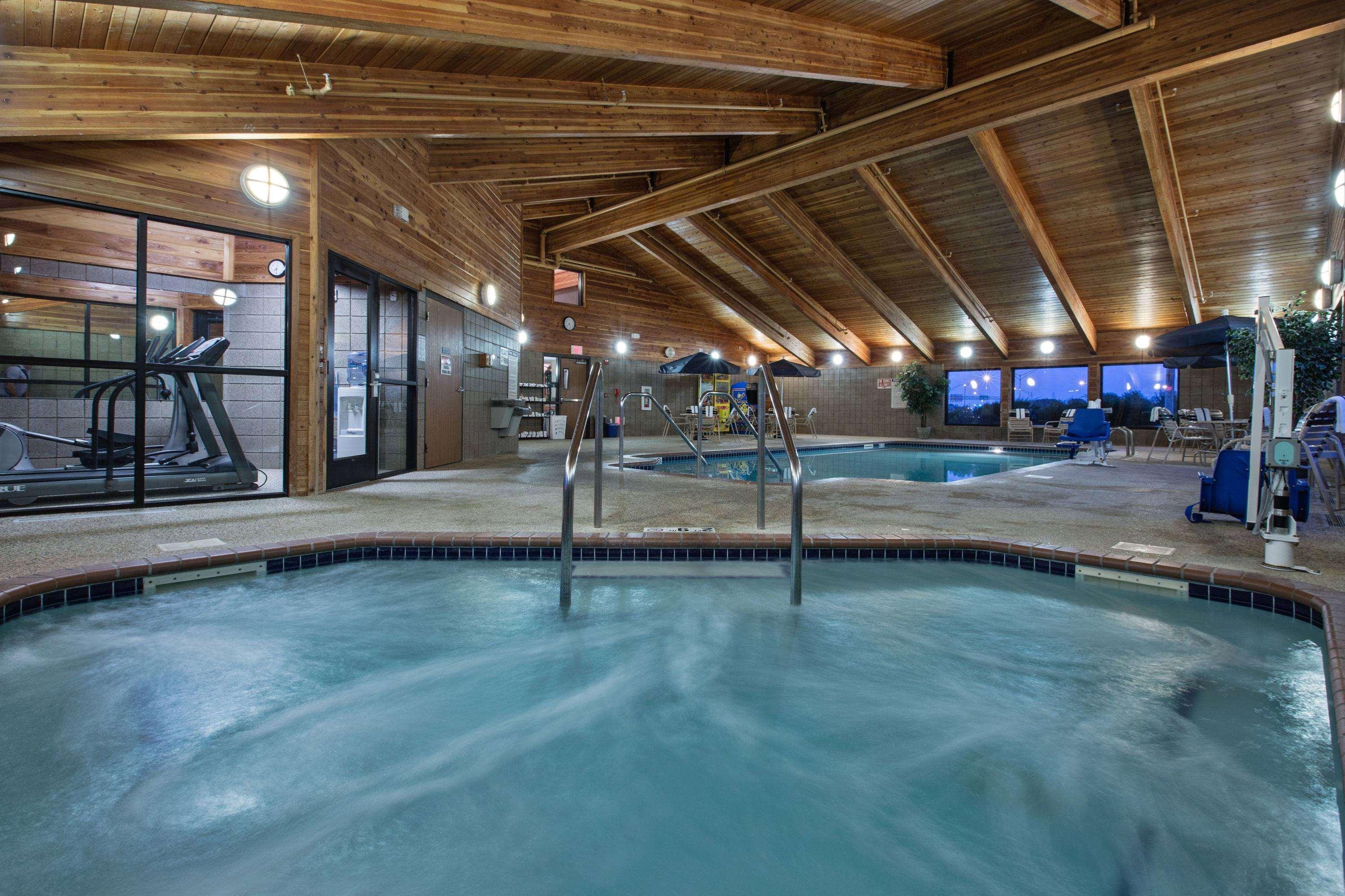 Americinn By Wyndham Fort Dodge Eksteriør bilde